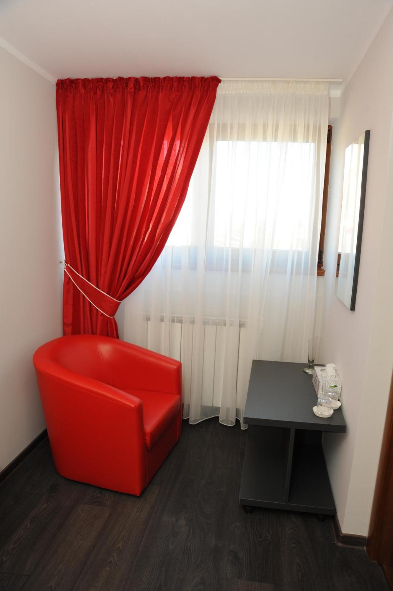 Bed & Breakfast Castelul De Smarald Pangaracior