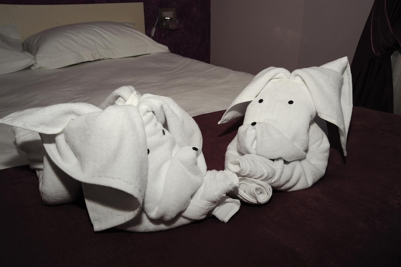 Castelul De Smarald Bed & Breakfast Pangaracior
